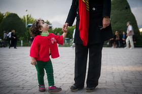 به نگاه مادر سوگند